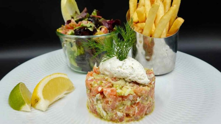 Tartare de truite de la sorgue en gravlax 